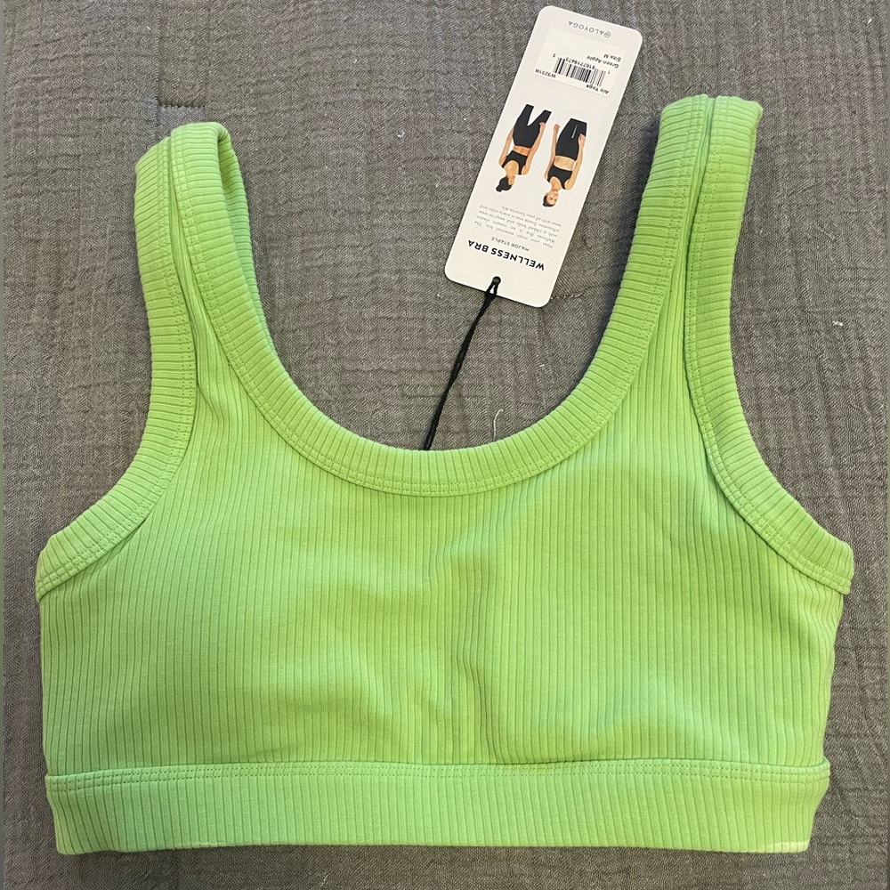 ALO Yoga Green Apple “wellness bra” Sports Bra